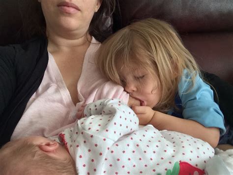 Mum slammed for being indiscreet after breastfeeding child in。